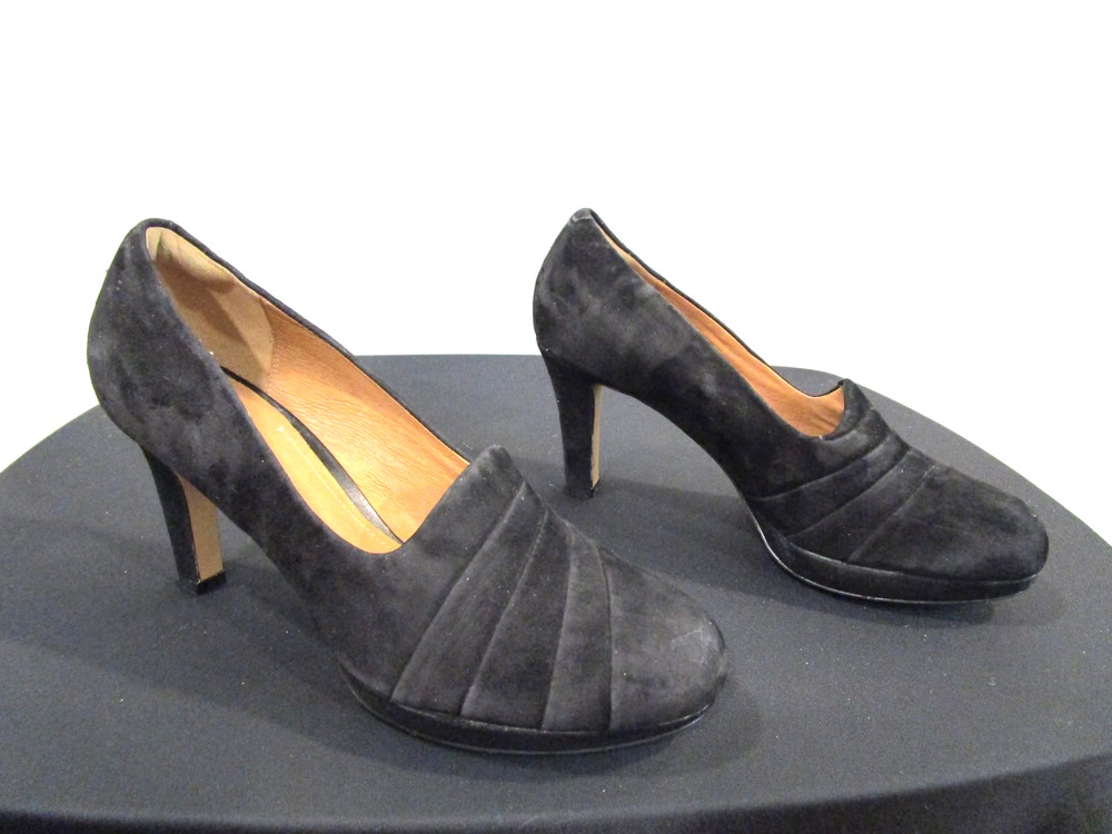 Clarks Delsie Joy Black Suede Platform Pumps Heels Women Sz 9